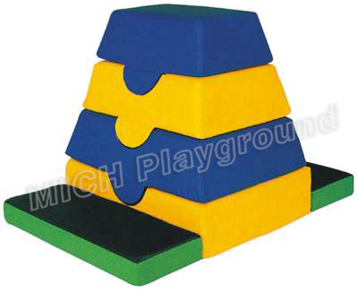 Baby play area 1096F