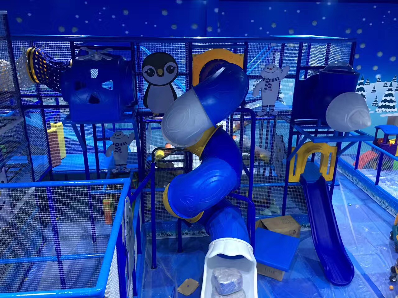 Snow Themed Toddler Indoor Soft Play Area